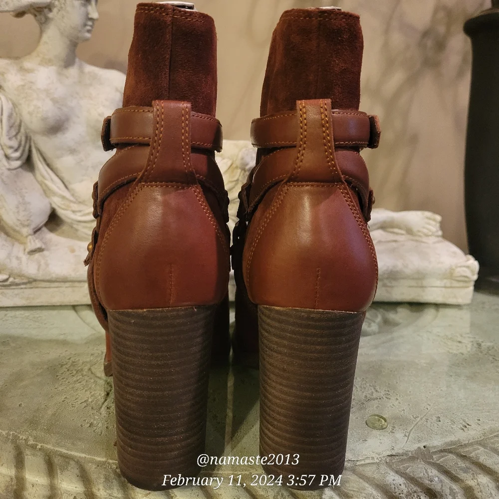 Ugg Dandridge Suede Heeled Boot Hardware Buckle Designer Slip-On #722 New - Picture 4 of 14